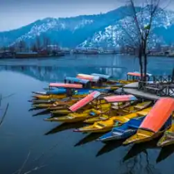 kashmir houseboat trip