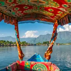 kashmir tour booking with luxury houseboat