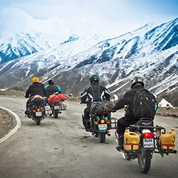ladakh bike tour from delhi