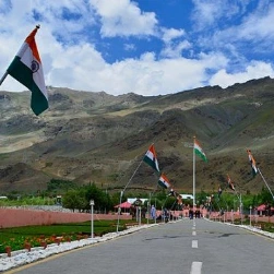 Leh Ladakh honeymoon packages