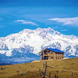 sandakphu tour with british era land rover