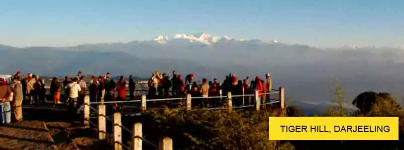 tiger hill sun rise view during darjeeling tour