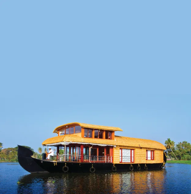 Luxury Kerala tour with private houseboat stay